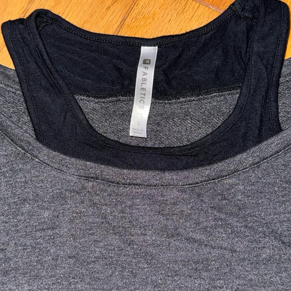 Fabletics small top - Picture 3 of 3